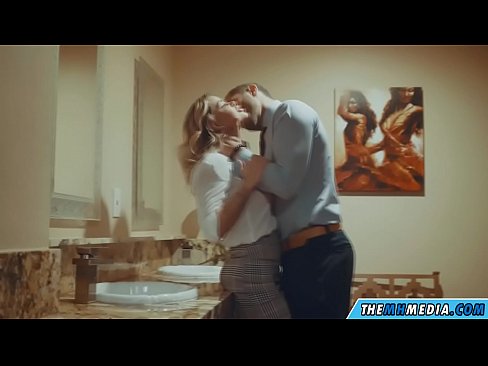 ❤️ Когато наедряла блондинка ви съблазни в обществена тоалетна ❤ Супер секс в bg.vlad-massage-salon.ru ❤